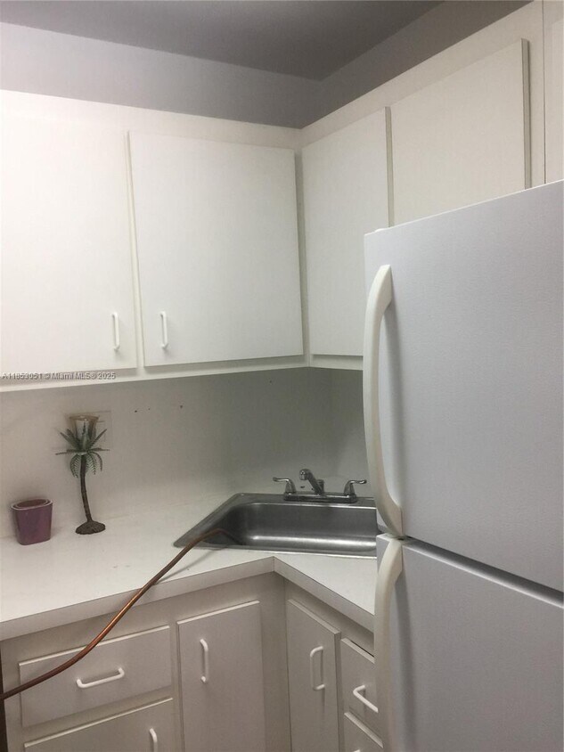 Foto principal - 9229 SW 87th Ave