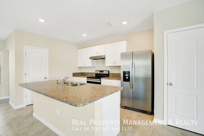 Building Photo - Gorgeous 3 BR / 2.5 BA Townhome In Kindred