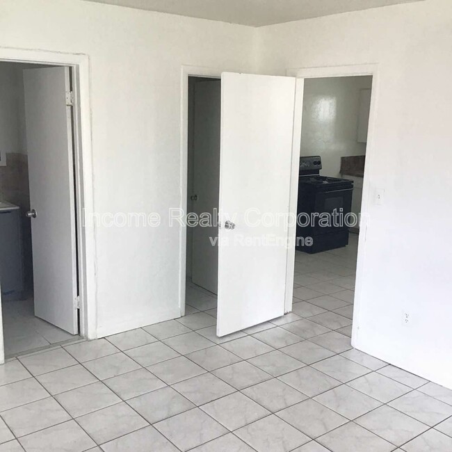 Foto del edificio - 2541 York St