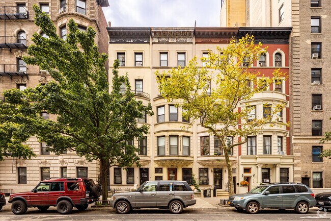 Building Photo - 304 W 106th St