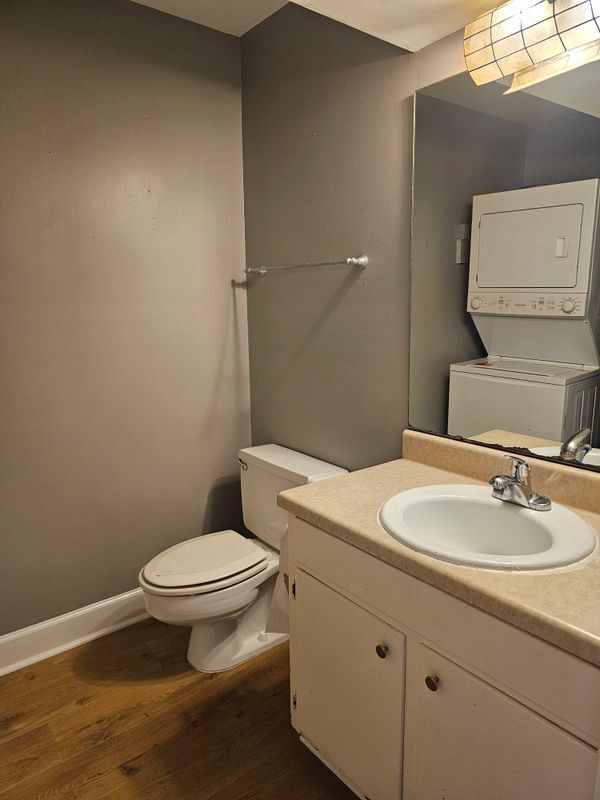 Foto del edificio - 2715 Southbury Cir