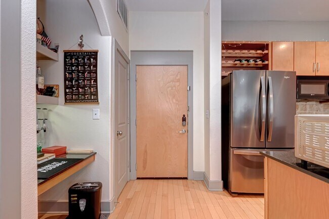 Foto del edificio - 1901 Post Oak Blvd