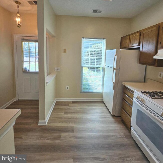 Building Photo - 7235 Parson's Ct