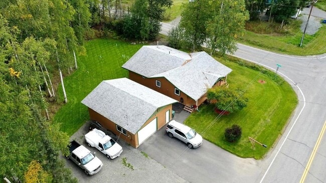 Building Photo - 21615 Settlers Dr