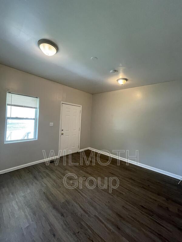 Building Photo - 1131 N Rural St