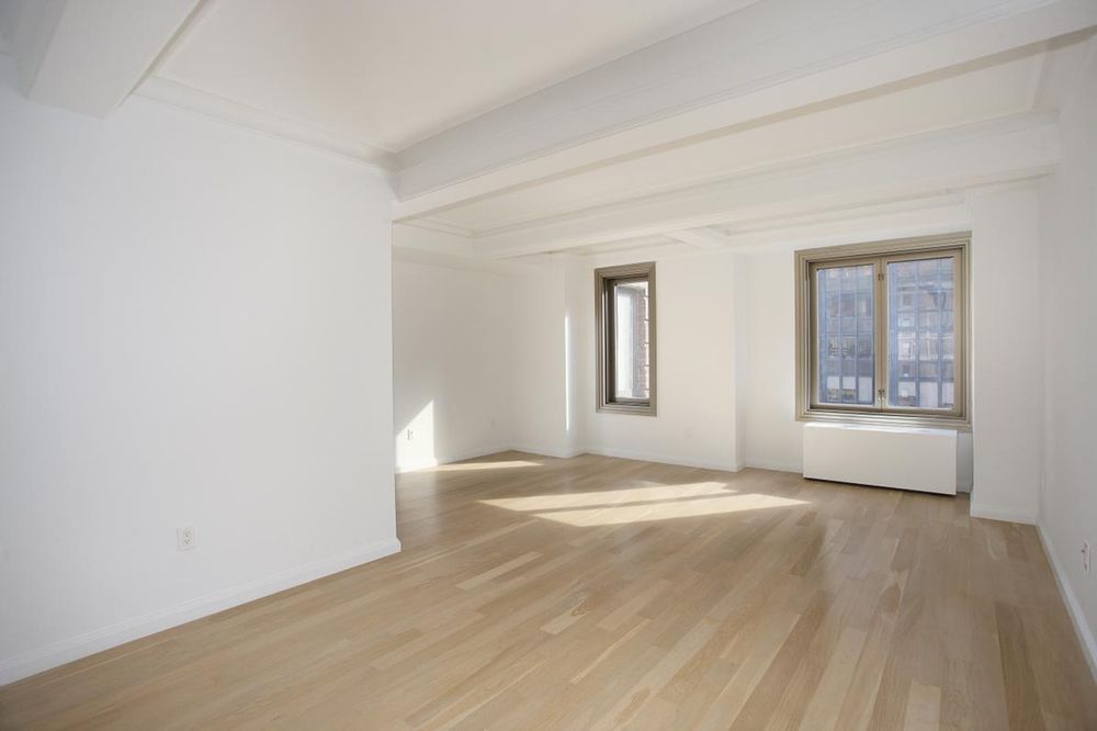 Primary Photo - 101 W 55th St