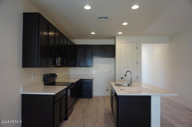 Foto del edificio - 3234 W Fremont Rd.