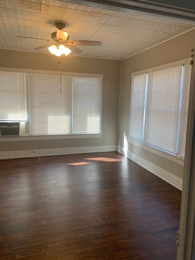 Foto principal - 902 W Sears St