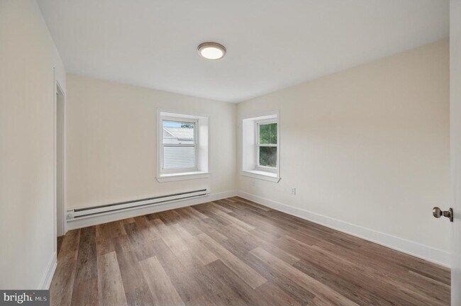 Foto del edificio - 111 W Queen Ln