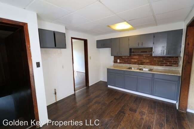Building Photo - 2 br, 1 bath House - 567 Dallas St
