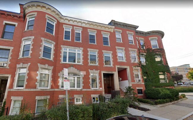 Building Photo - 14 Mount Hood Rd