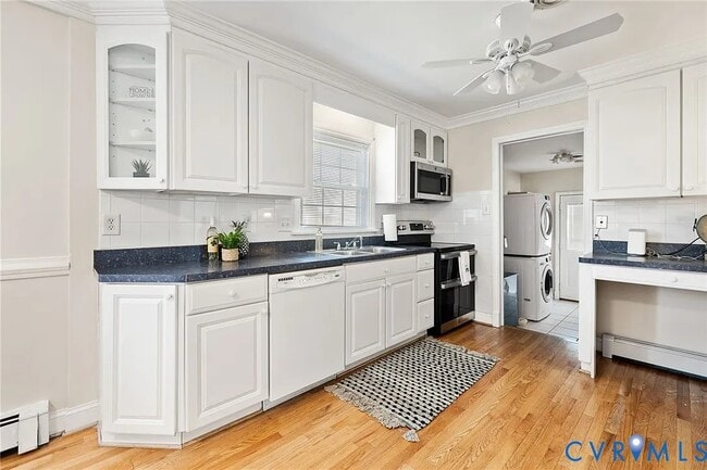 Foto del edificio - 8276 Franklin Ln