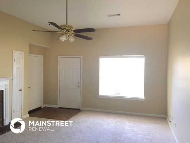 Building Photo - 8538 Highland Glen Cir N