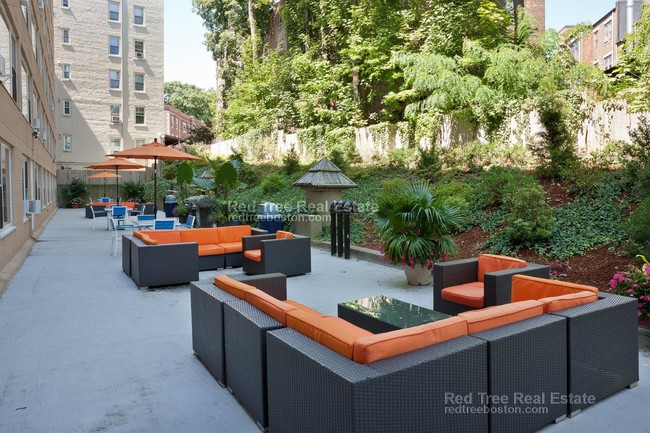 Foto del edificio - 1440 Beacon St
