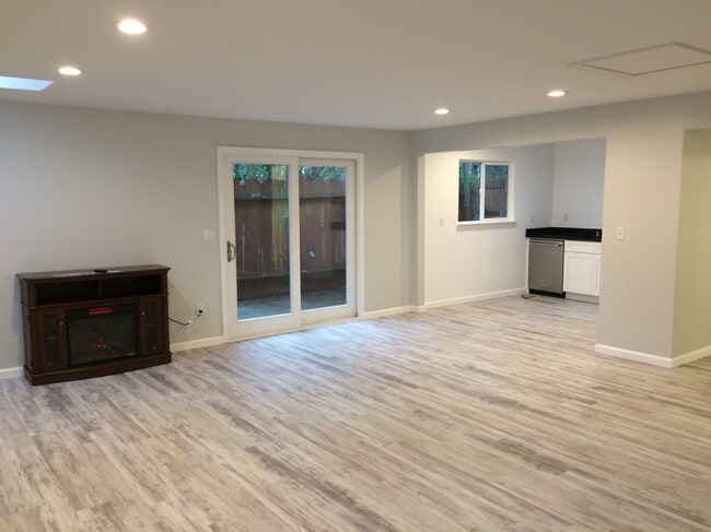 Building Photo - 7700 Devon Ct