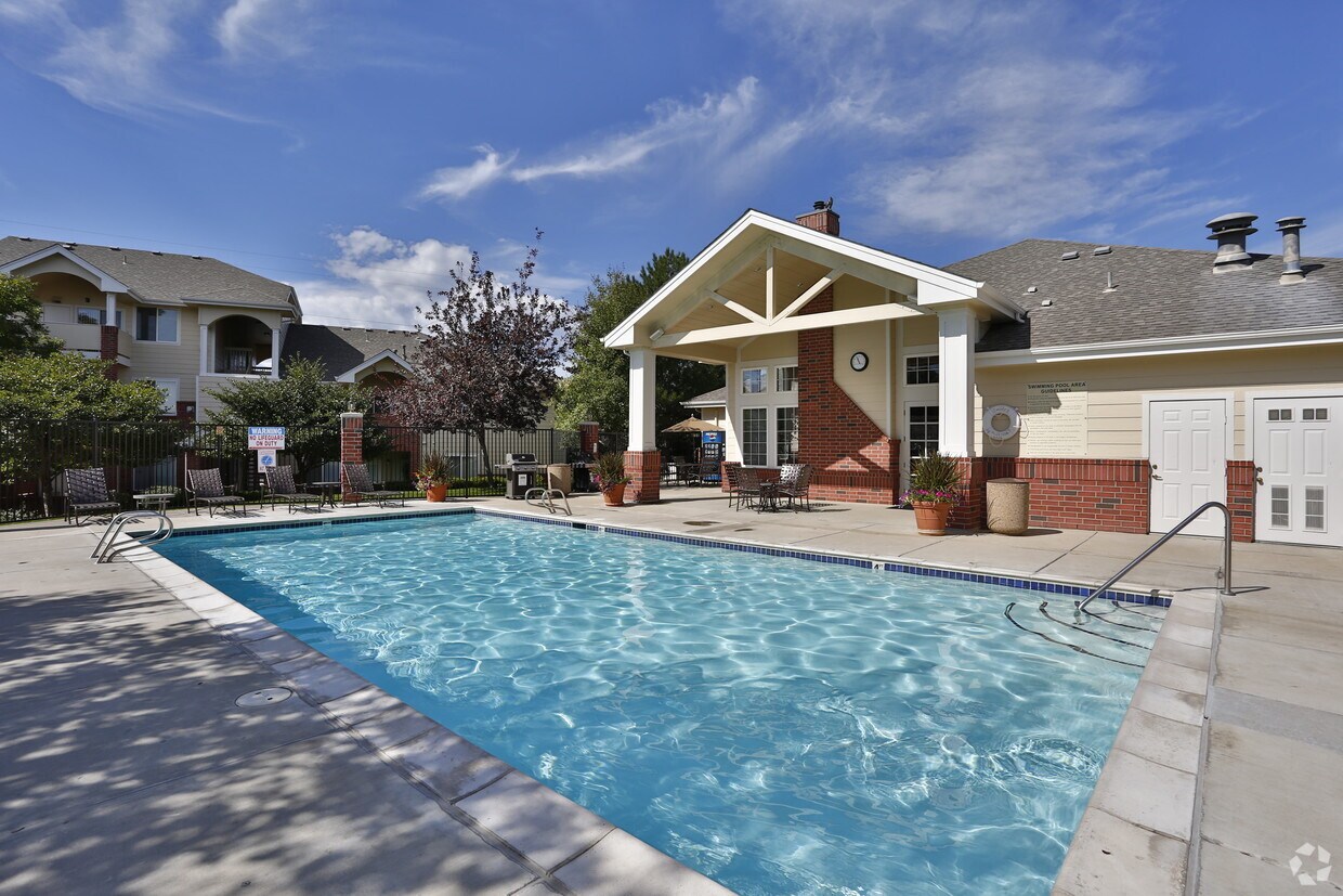 Shores At McIntosh Lake Apartments Longmont, CO