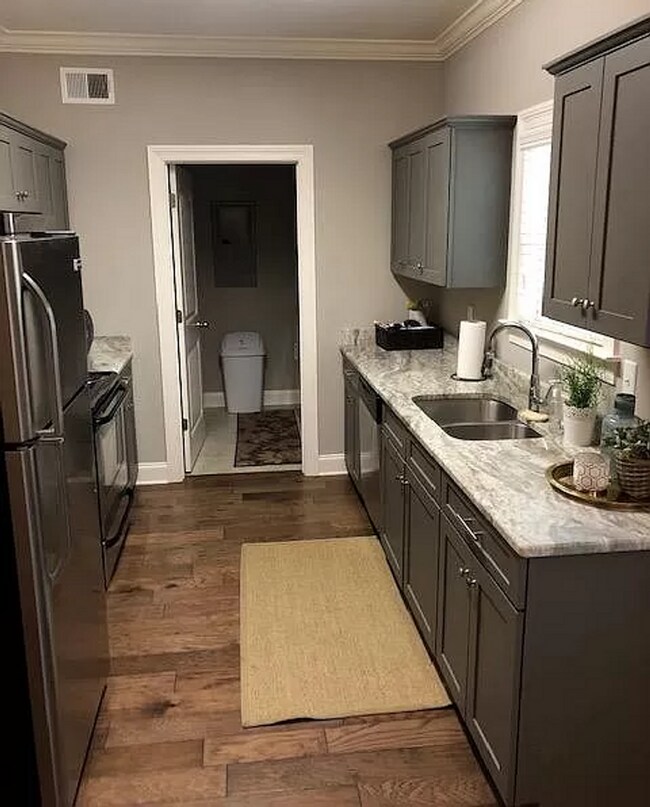 Foto del edificio - 4 Bed/4.5 Bath West End