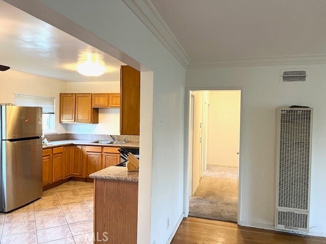 Foto del edificio - 5851 Woodman Ave