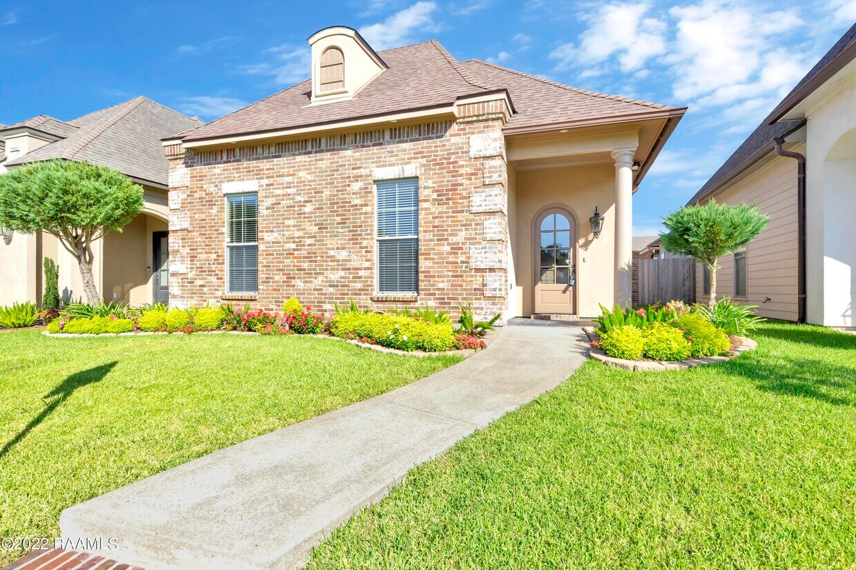 104 Barataria Bay Point, Lafayette, LA 70508 House Rental in