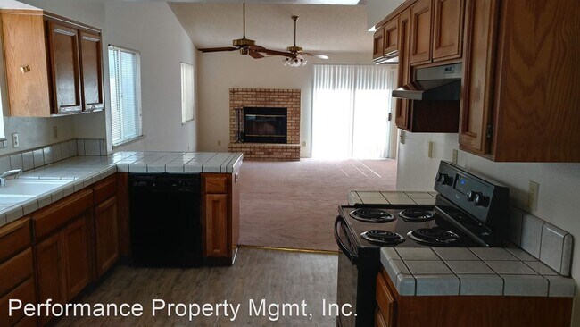 Building Photo - 4 br, 2 bath House - 1187 E. Goshen Ave