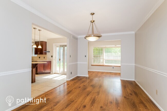 Building Photo - 12930 Somerton Ridge