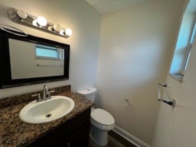 Building Photo - Beautiful fully remodeled home!