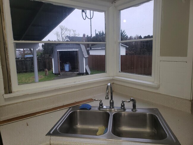 Foto del edificio - 6217 Wildaire Rd SW