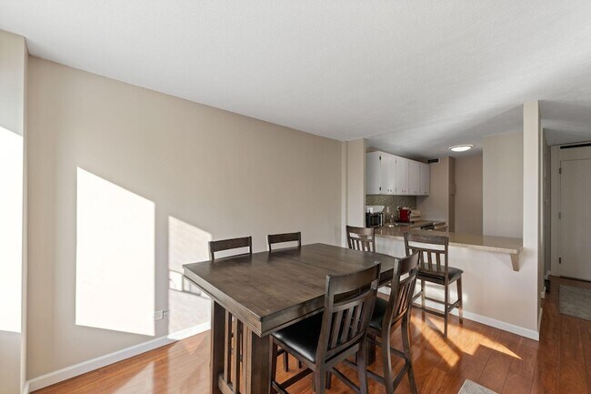 Foto del edificio - 19 S 1st St