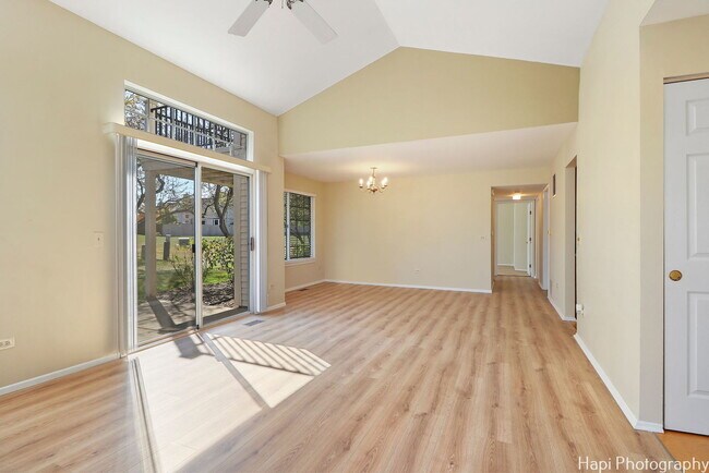 Building Photo - 370 Ashford Cir