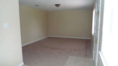 Primary Photo - 1701 N College St