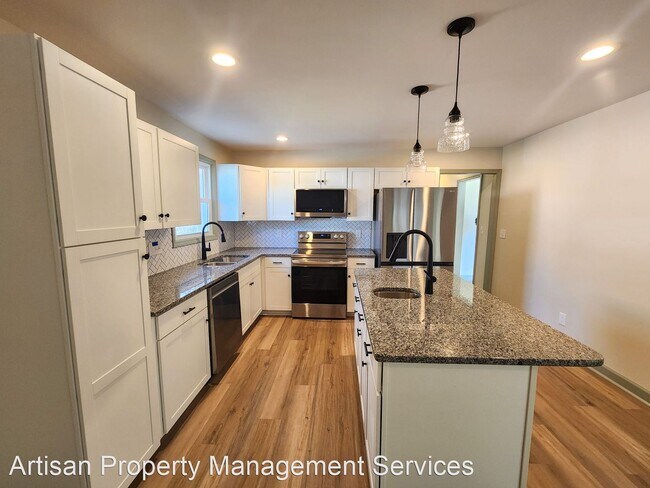 Foto del edificio - 3 br, 2 bath House - 226 Derby Ln.