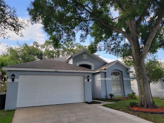 Building Photo - 2011 Cattleman Dr