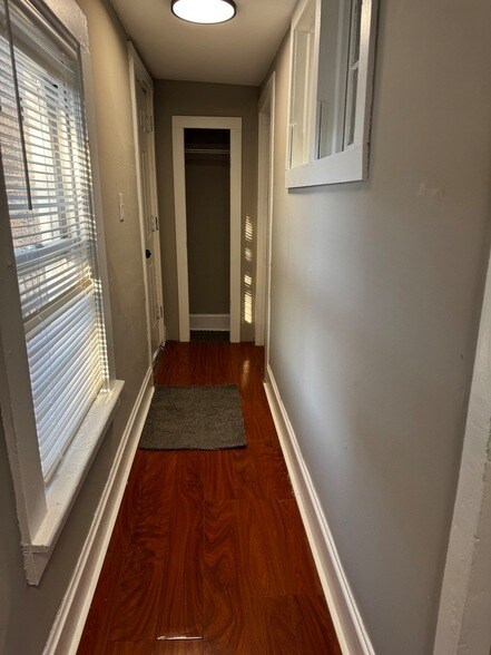 Foto del edificio - 1488 E Thacker St