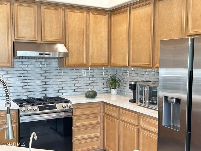 Foto del edificio - 2986 Arbolitos Ln