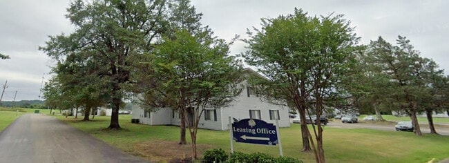 Building Photo - The Gardens Apartments