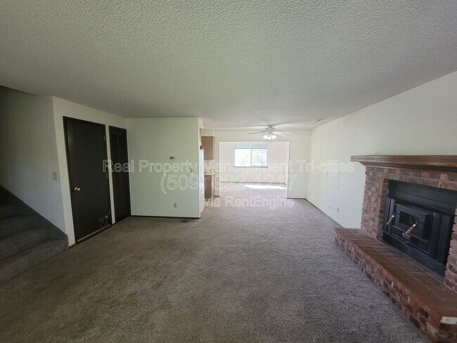 Foto del edificio - 8831 W Entiat Ave