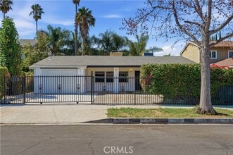 Building Photo - 16020 Kittridge St