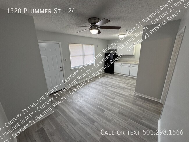 Foto del edificio - 1320 Plummer St