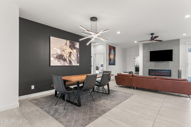 Foto del edificio - 2826 N 28th Pl