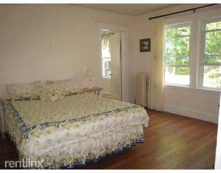 Building Photo - 3 br, 1 bath Condo - 45 Irving St Apt 1