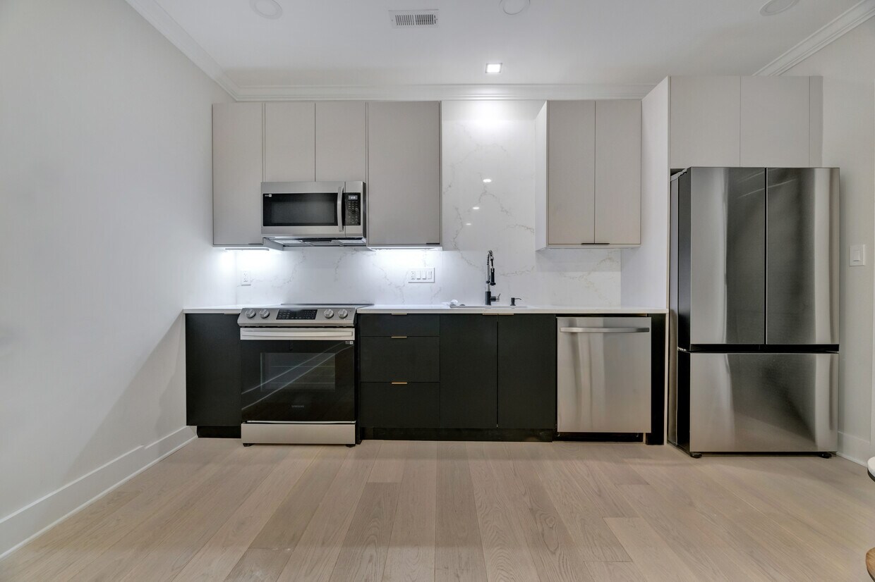 Foto principal - 2305 Nicholson St SE