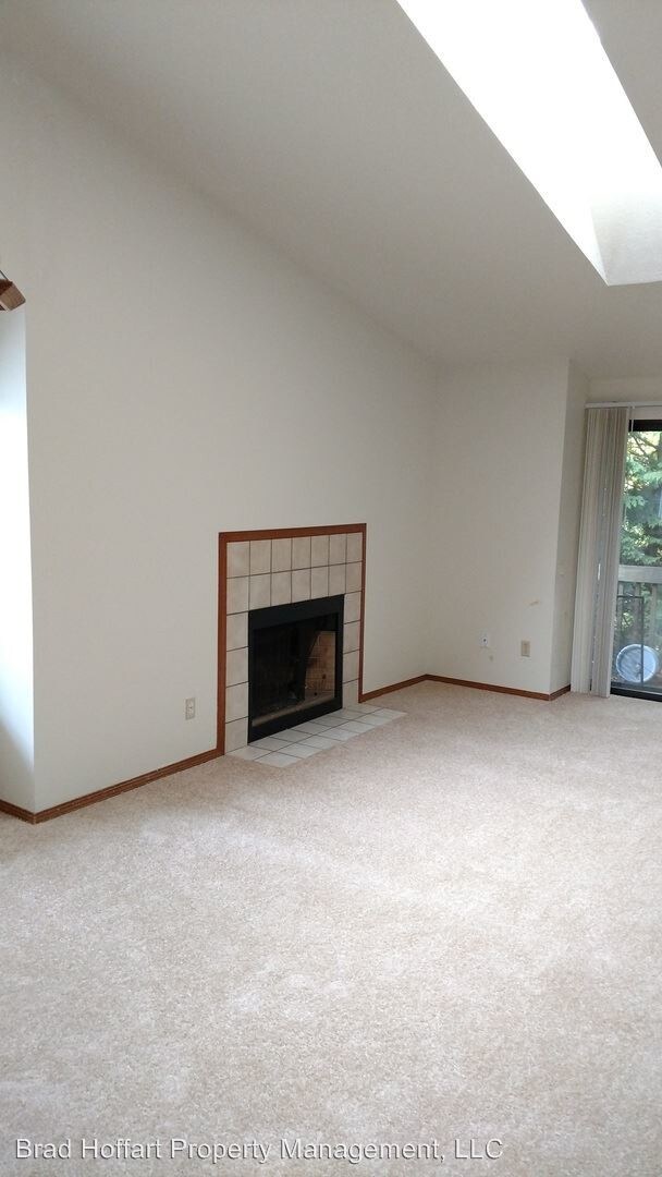 Building Photo - 5941-5943 SW Karla Ct