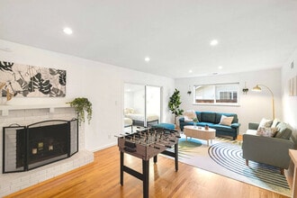 Building Photo - 2380 Aram Ave