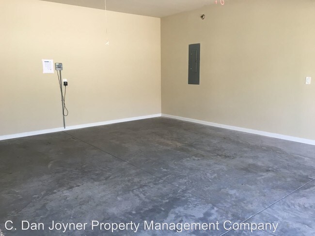 Building Photo - 3 br, 2 bath House - 719 Rock Springs