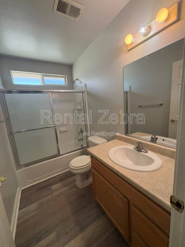 Foto del edificio - 2951 Willowbrook Dr