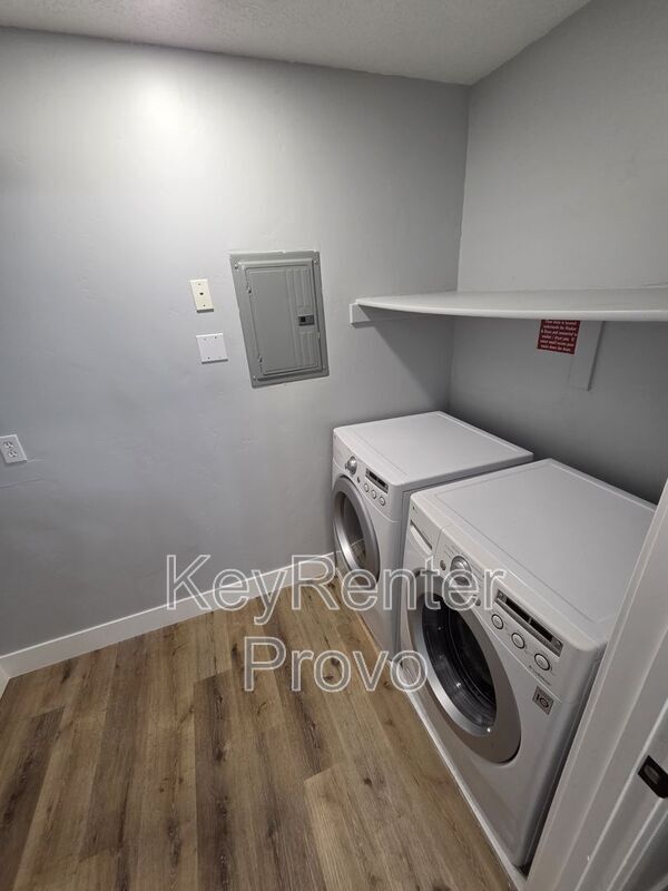 Foto del edificio - 8196 N Cedar Springs Rd