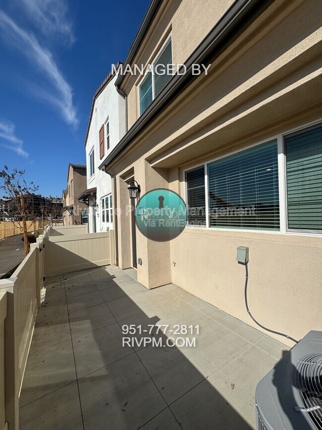 Foto del edificio - 9154 Teralina Cir