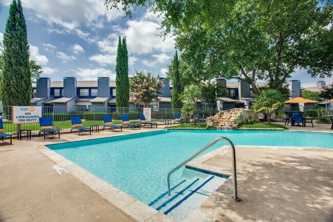 Alcove Oaks Apartments Arlington Tx Apartments Com
