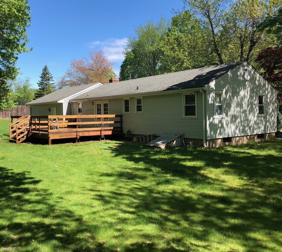 Primary Photo - 3 br, 1.5 bath House - 80 Toll Gate Rd