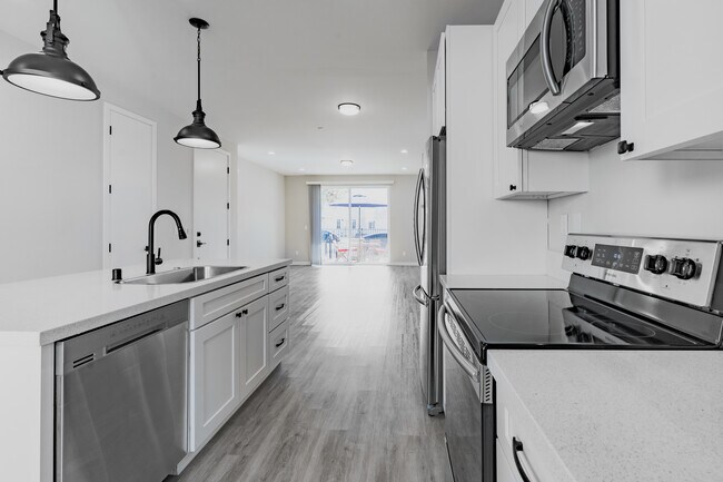 Open Plan Kitchen/Living Area - 3714 Cherokee Ave